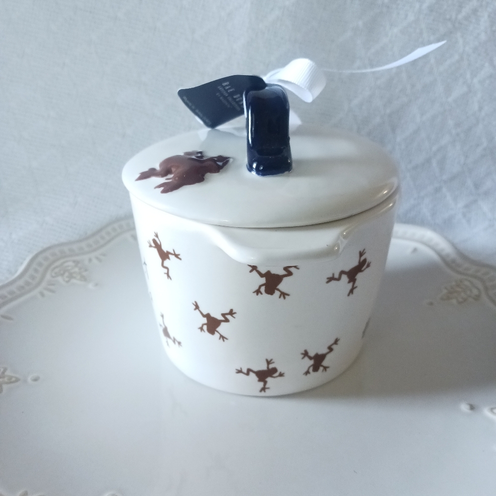 Rae Dunn × Harry Potter Wizarding World Chocolate Frog Bake Dish - Picture 10 of 15